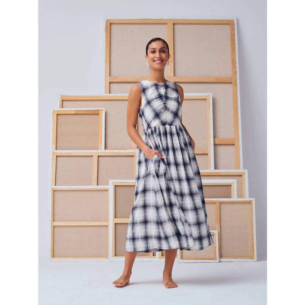 NEW MII COLLECTION ilana midi dress in black/ivory